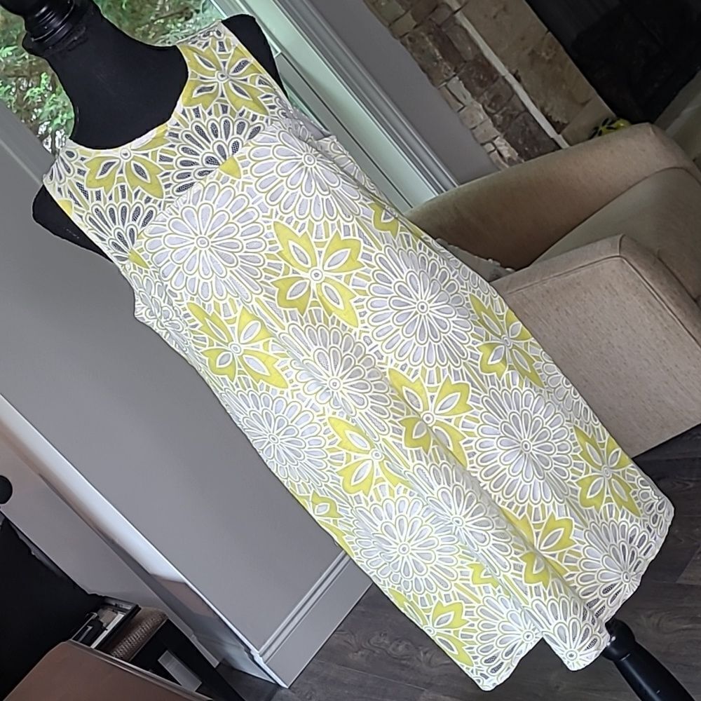 Weston sz M lemon lace overlay dress